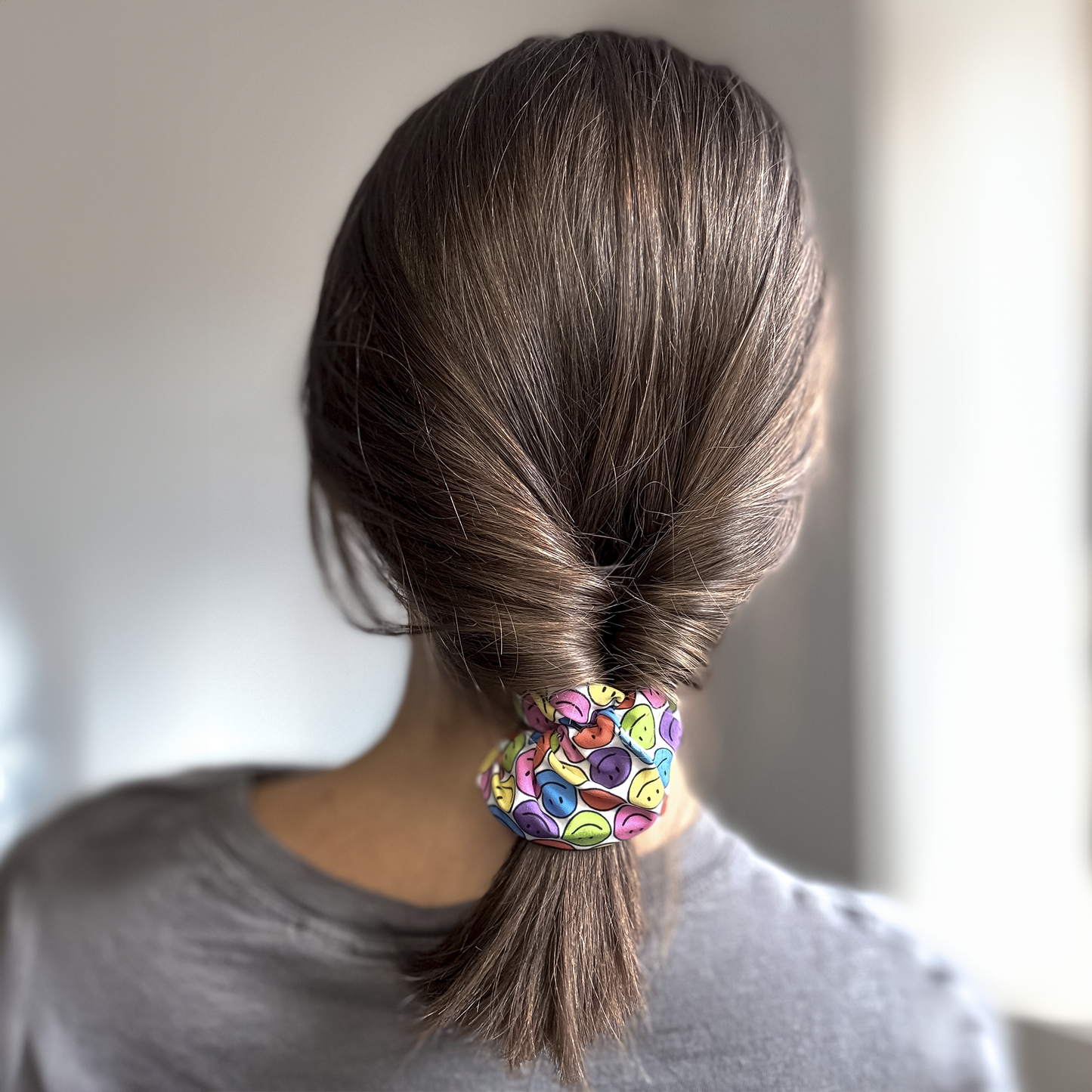 „HAPPY MOOD“ Scrunchie - white